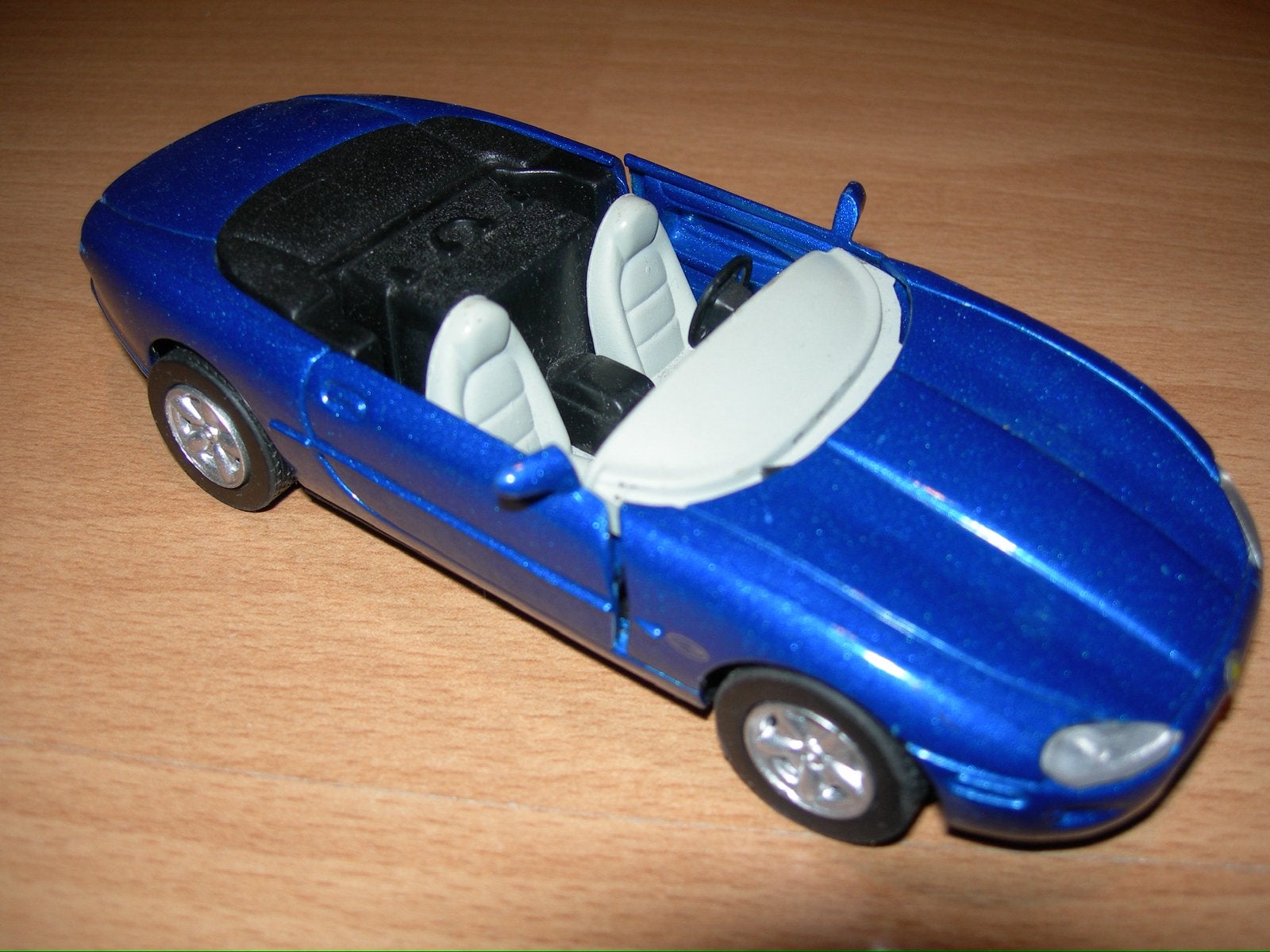 Sportwagen en een auto met een open bak., Kinderen en Baby's, Ophalen of Verzenden, Gebruikt