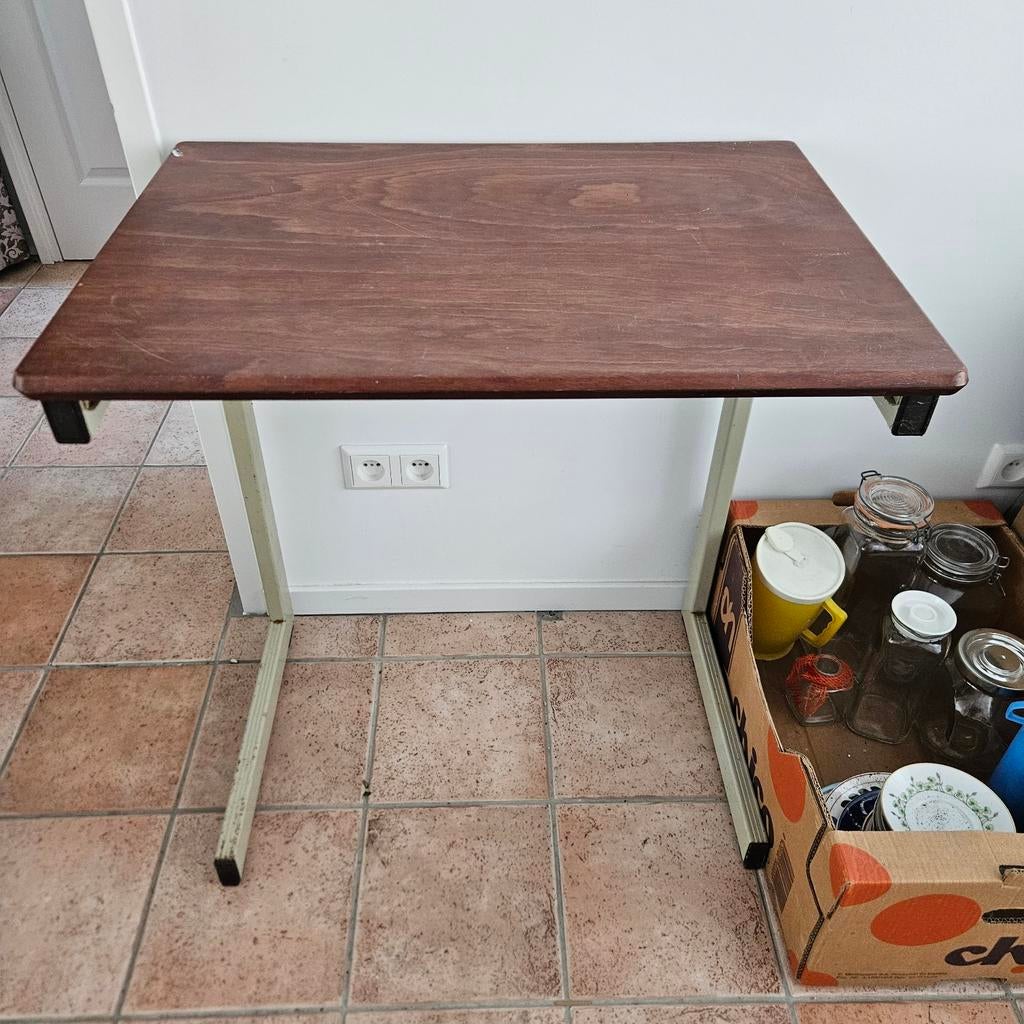 Vintage schooltafel met donker houten blad, Ophalen