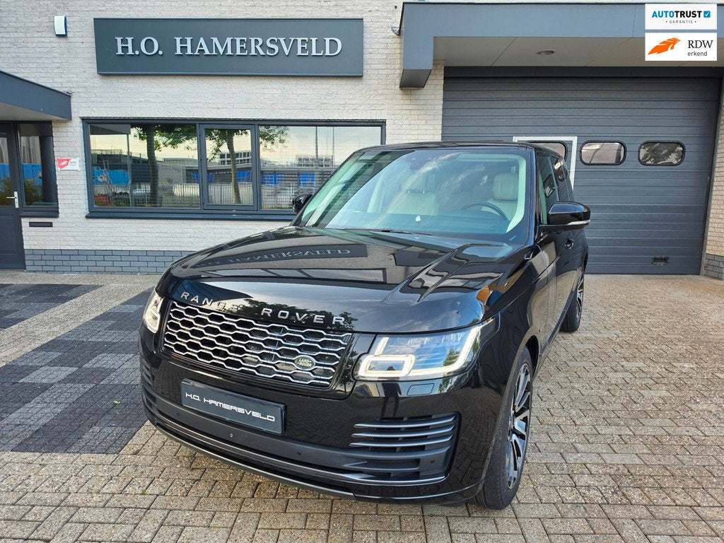 Land Rover Range Rover 2.0 P400e Pano|Soft-Close|sfeerverl, Auto's, Land Rover, Automaat, Gebruikt, 4 cilinders, 2500 kg
