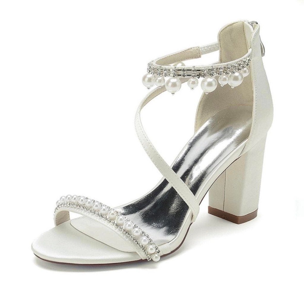 Elegante Ivoor Hakken met Parels - Perfect voor Bruiloften, Ophalen of Verzenden, Zo goed als nieuw, Wit, Schoenen met hoge hakken
