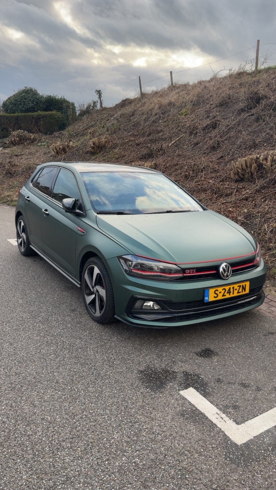 Volkswagen Polo 2.0 TSI 200pk 6-DSG 2018 Rood, 1984 cc, 1200 kg, Particulier, 17 km/l