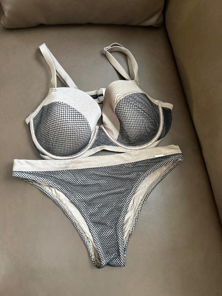 Sapph bikini zwart met zilver 40/85D, Ophalen of Verzenden, Zo goed als nieuw, Zwart, Bikini