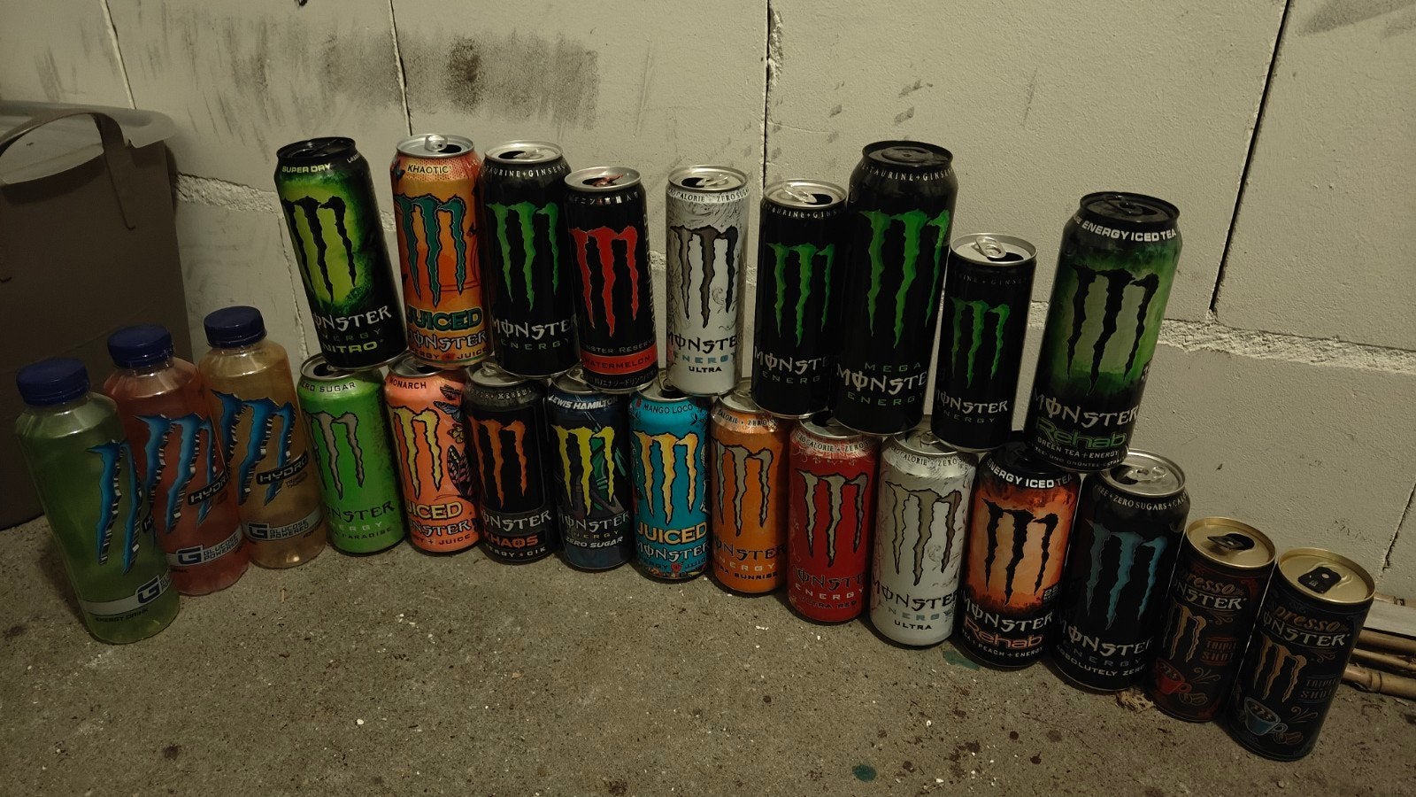 Grote collectie Monster Energy blikjes en flesjes, Verzamelen, Ophalen of Verzenden, Gebruikt