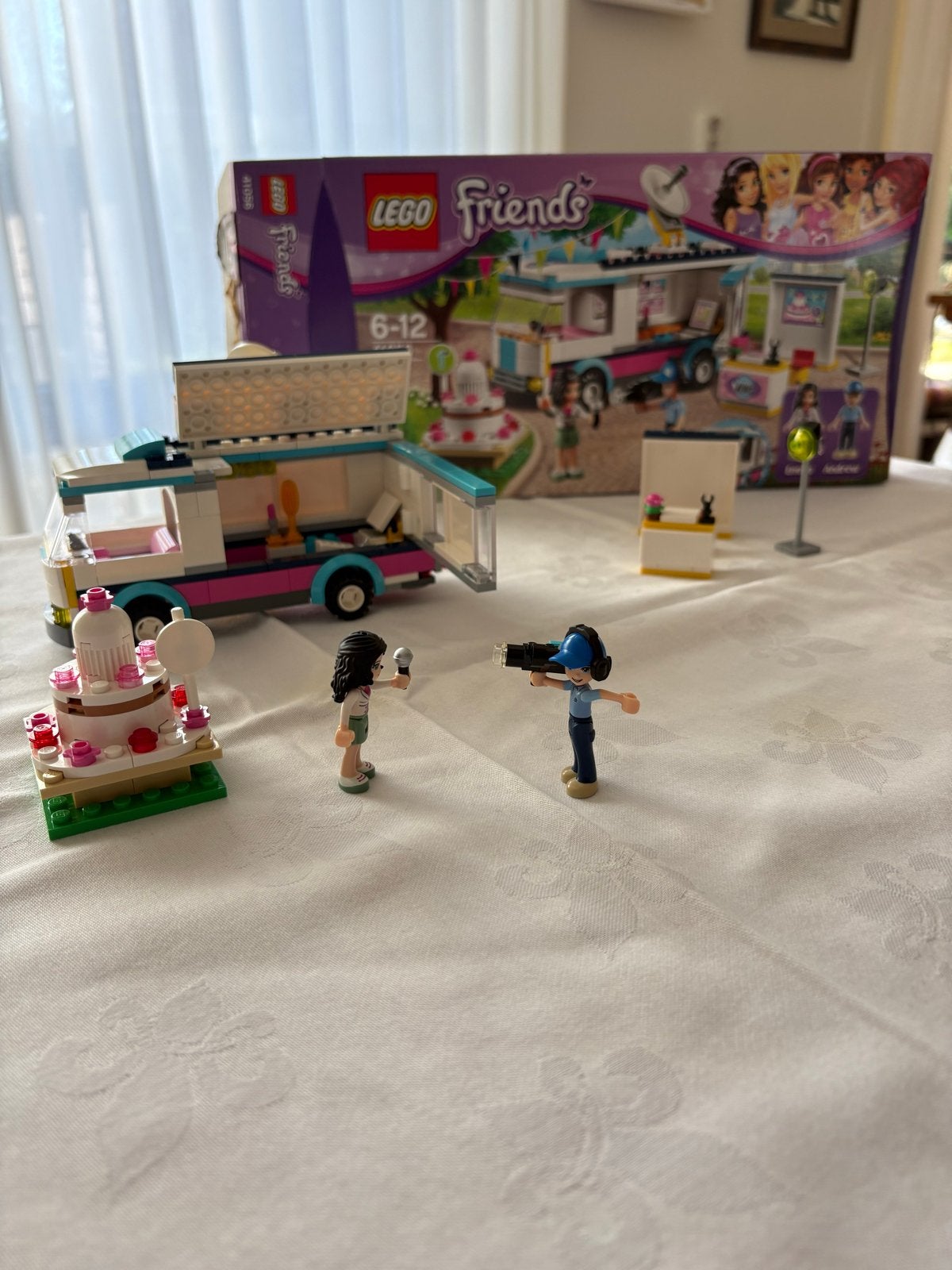 LEGO Friends 41056 Nieuwcamper compleet met doos en stickers, Inclusief instructies, Lego, Friends, Ophalen of Verzenden