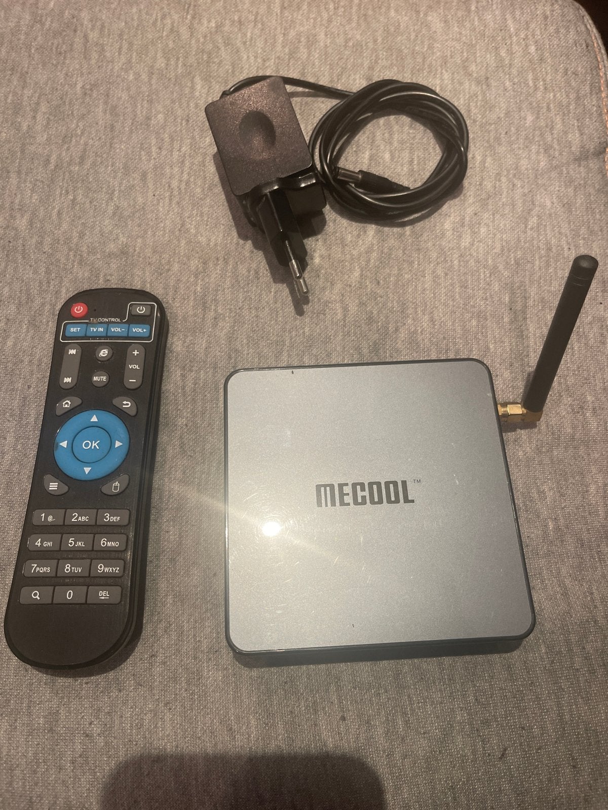 Mecool Android TV Box met afstandsbediening en adapter, Ophalen of Verzenden, Gebruikt, HDMI, Zonder harde schijf