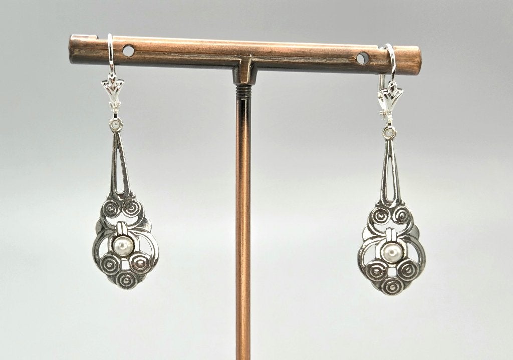 Zilveren Art Deco oorbellen met parel. 2026/348, Hangers, ., Nieuw, Ophalen of Verzenden