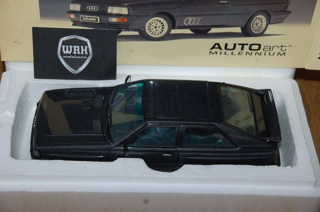 1:18 AUDI QUATTRO LWB satinblack Autoart 70301 WRH, Verzenden, Zo goed als nieuw, Auto, Autoart
