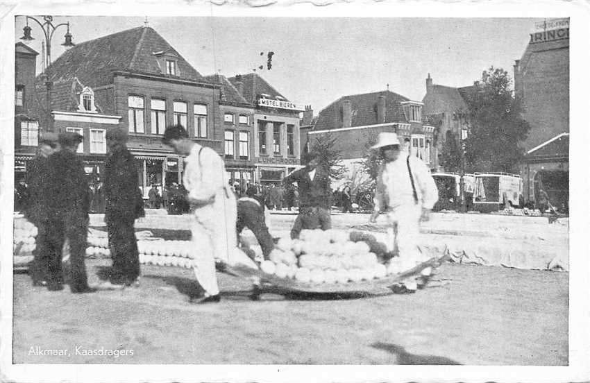 300-493-037 Alkmaar Kaasdragers, Verzenden, Voor 1920, Noord-Holland
