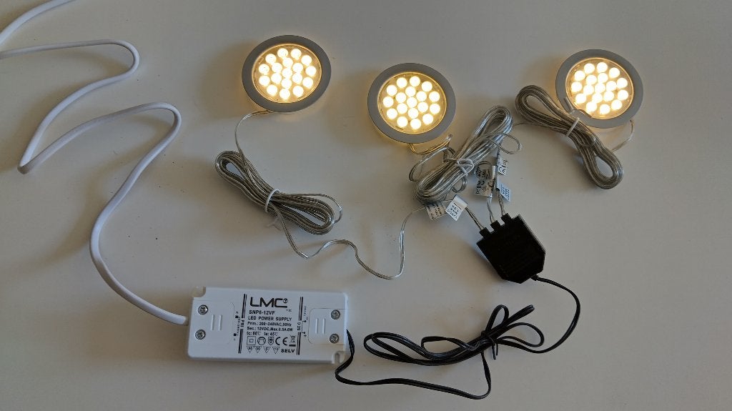 LED VERLICHTINGSET 3 x LED SPOT en 1 x TRANSFORMATOR, Kunststof, Overige merken, Nieuw, Overige fittingen