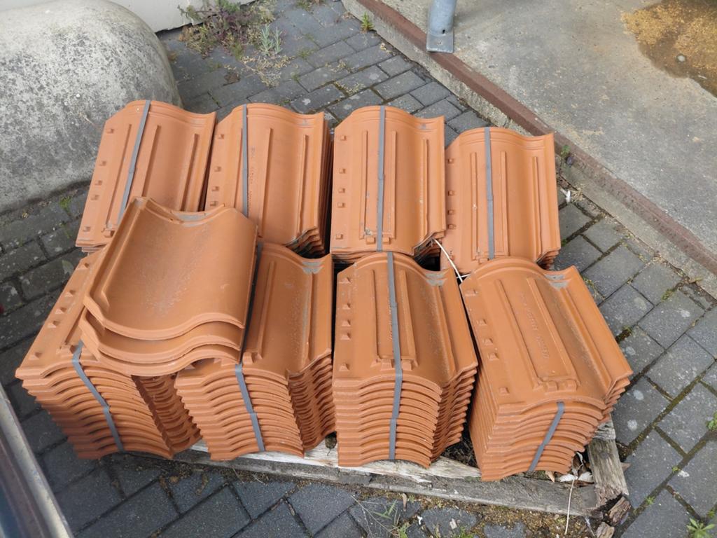 100x Dakpannen (rood) Koramic OV, Doe-het-zelf en Verbouw, Dakpannen en Dakbedekking, Ophalen, 10 tot 15 m², Steen of Klei, Nieuw