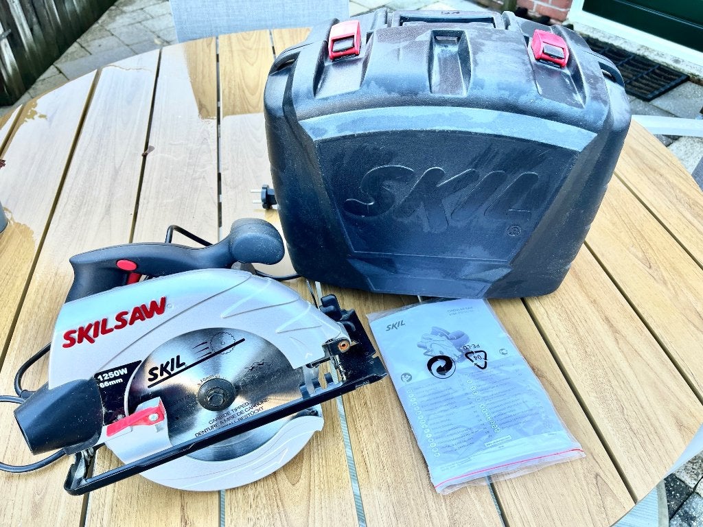 Skil cirkelzaag, Doe-het-zelf en Verbouw, Ophalen, Cirkelzaag, 30 tot 70 mm, 1200 watt of meer