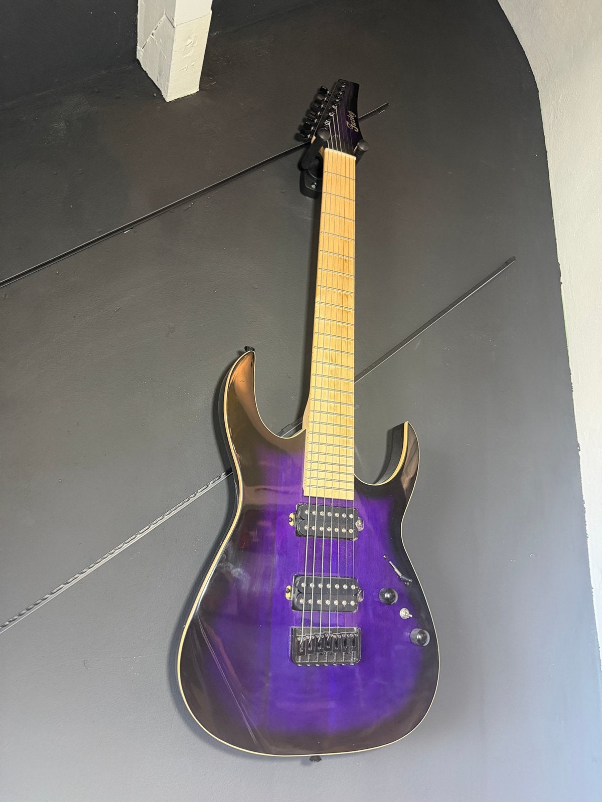 Mooie 7 snaar gitaar van Fazley, Ophalen of Verzenden, Zo goed als nieuw, Solid body, Overige merken