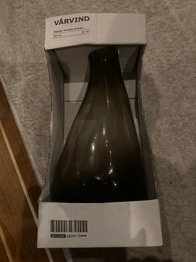 IKEA VÅRVIND Vaas - 30 cm hoog, donkergrijs glas, Ophalen, Nieuw