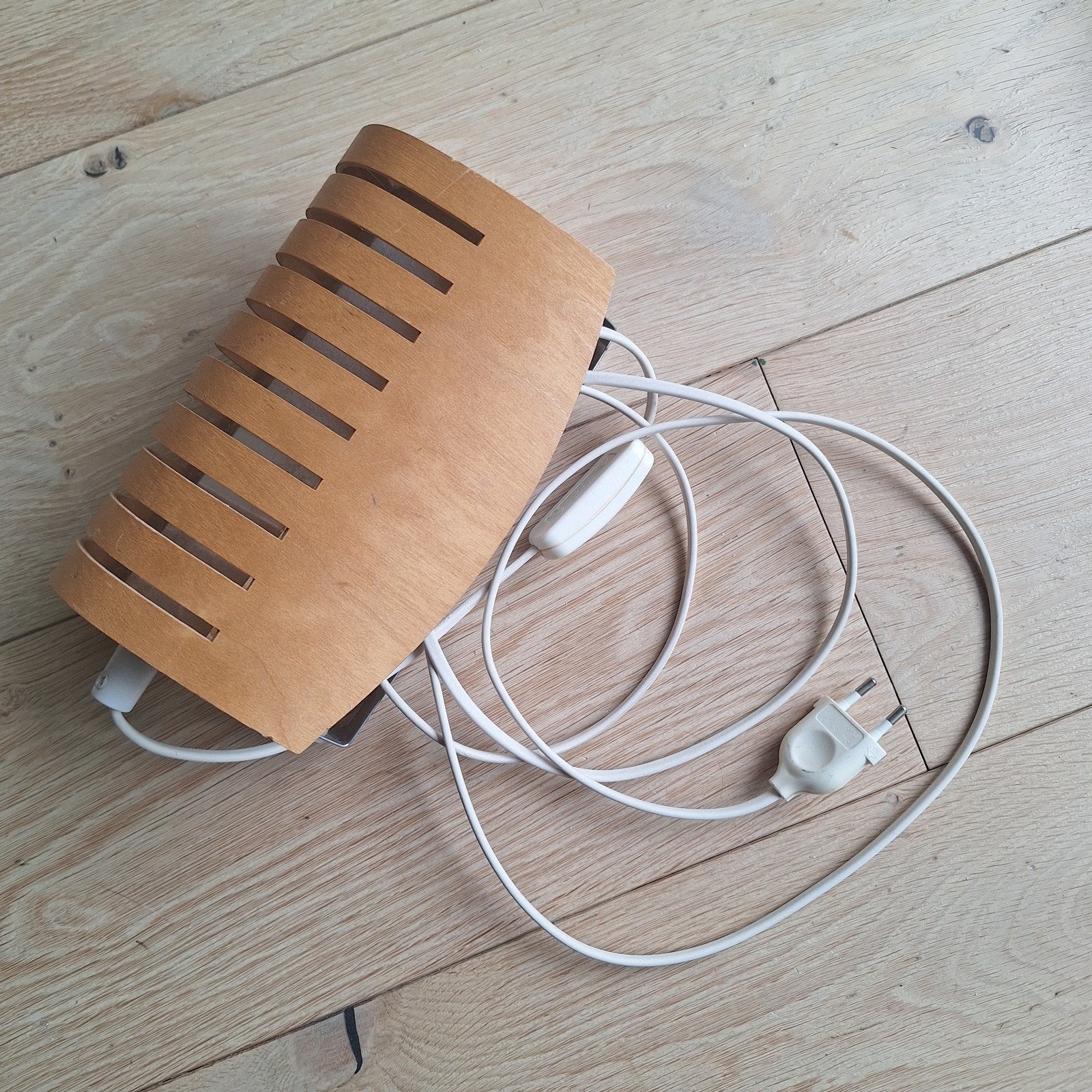 IKEA Strimma Nachtlampje - Houten Bedlampje, Met schakelaar, Gebruikt, E14 (klein), Hout