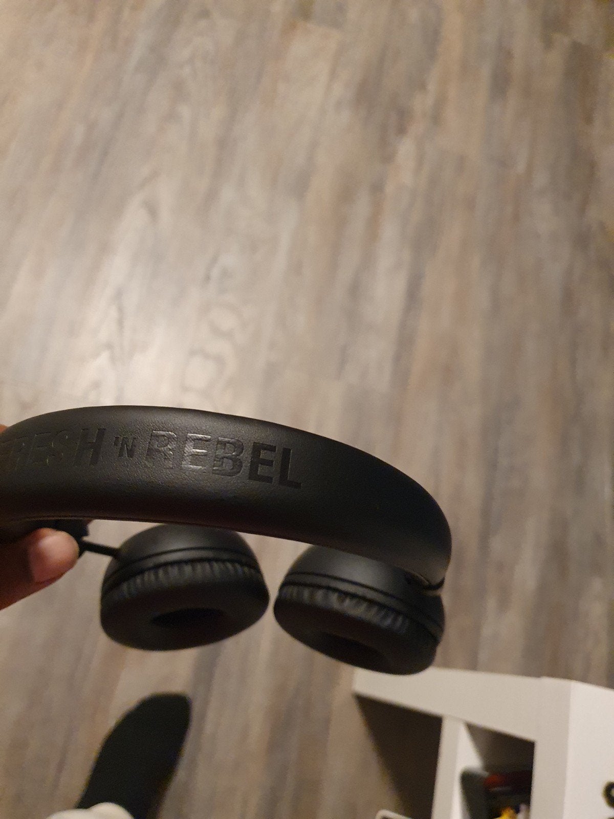 fresh and rebel, Fresh 'n Rebel, On-ear, Ophalen of Verzenden, Zo goed als nieuw