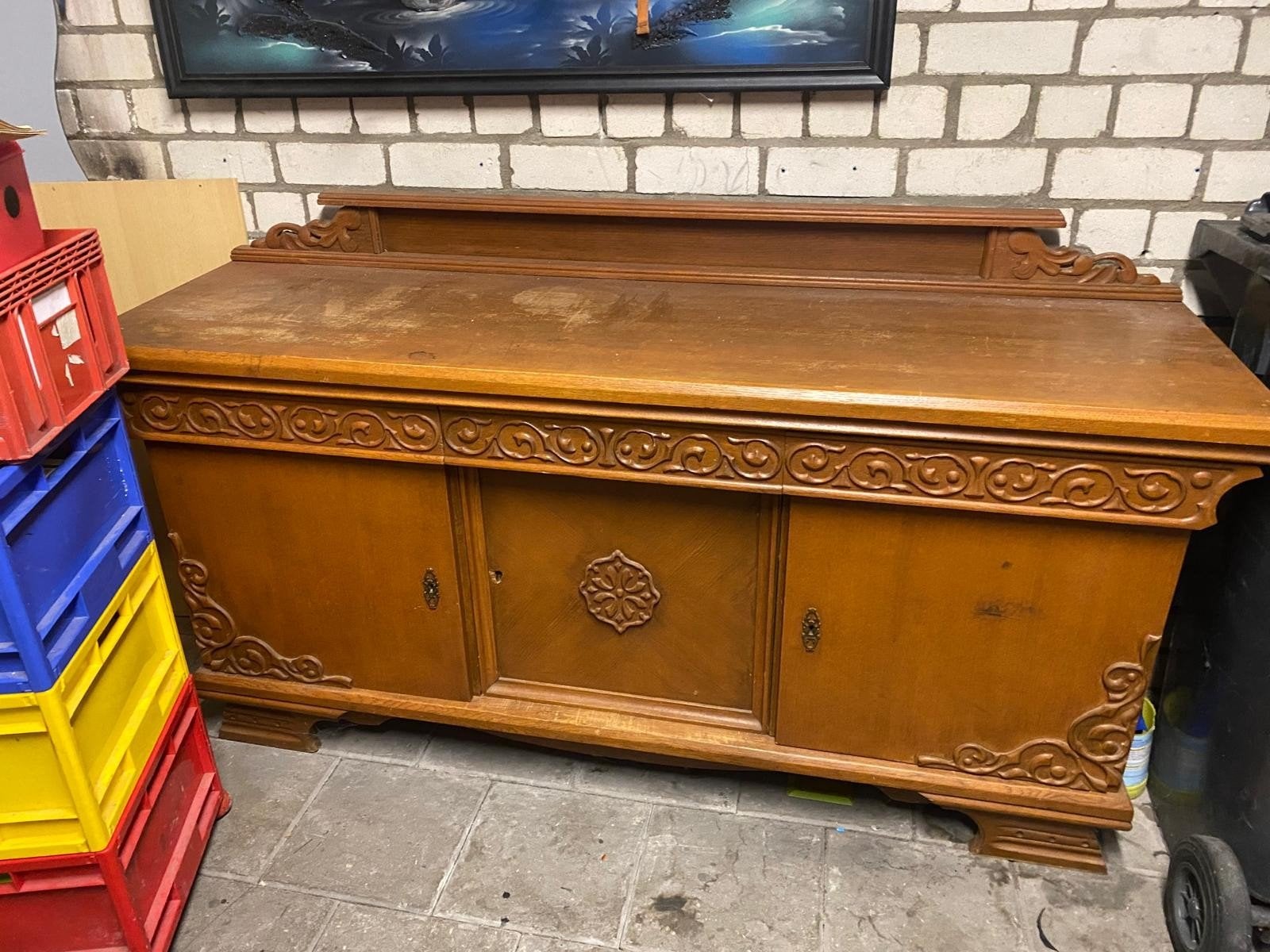 Antiek dressoir/sideboard met houtsnijwerk, Ophalen