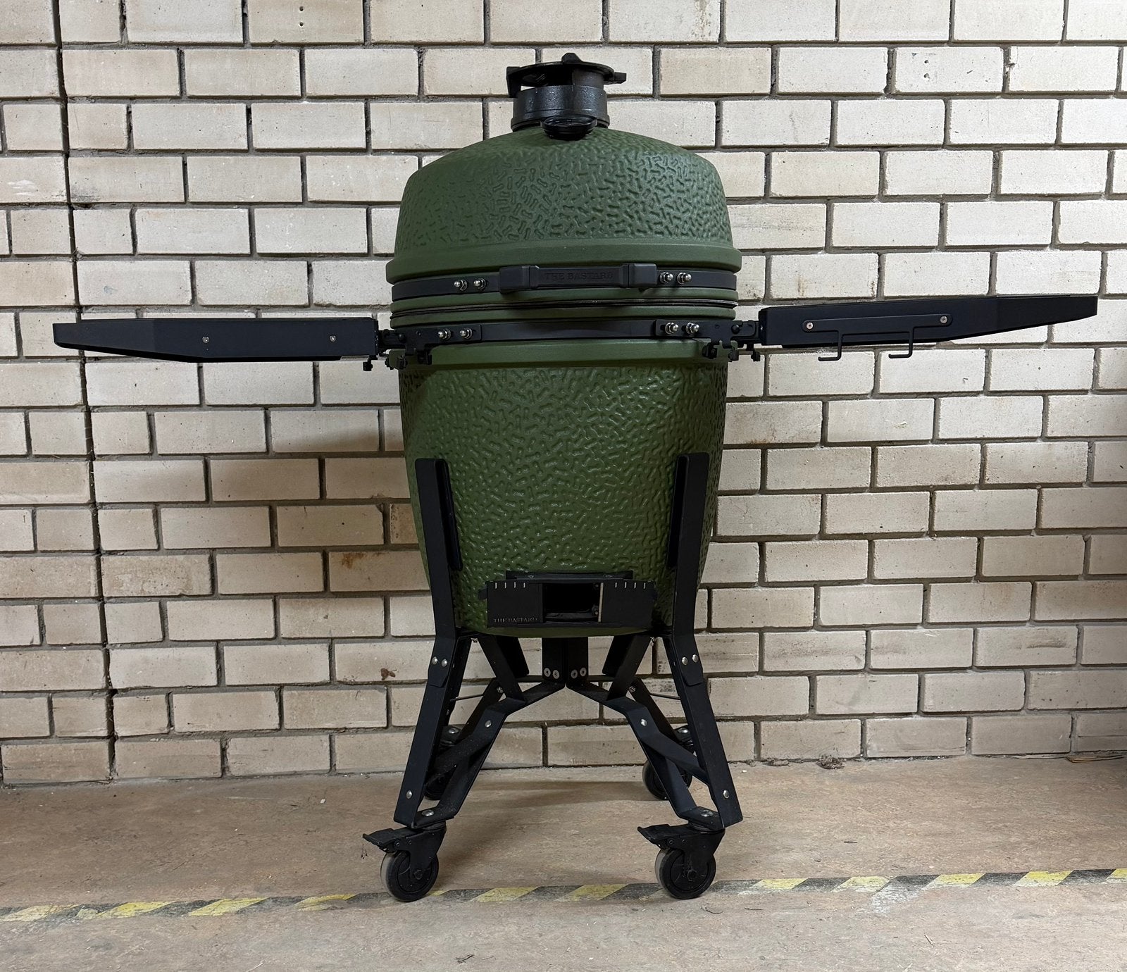 Bastard Pro large groen compleet met hoes en accesoires, Ophalen, Zo goed als nieuw