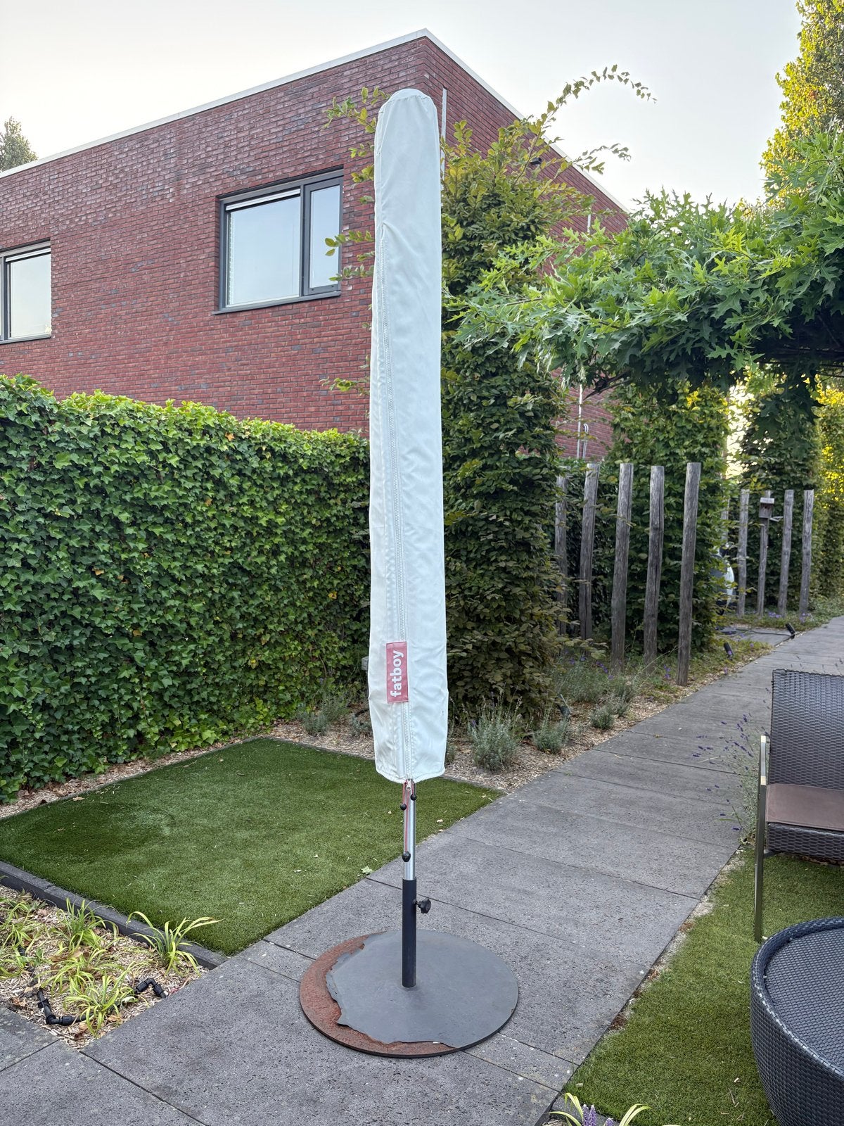 Fatboy parasol met voet en hoes - In goede staat, Ophalen, Gebruikt, 3 tot 4 meter, Stokparasol