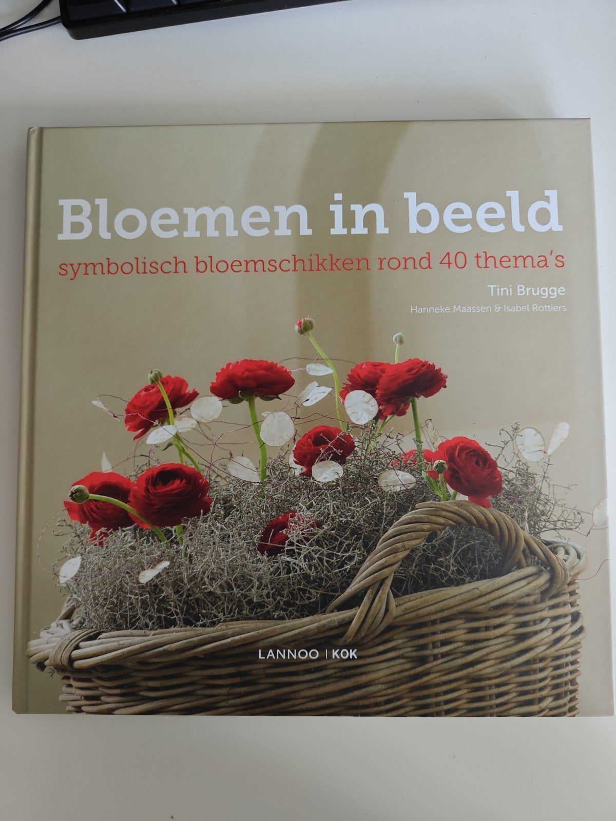 Tini Brugge - Bloemen in beeld symbolisch liturgisch, Ophalen of Verzenden, Nieuw, Tini Brugge; Hanneke Maassen