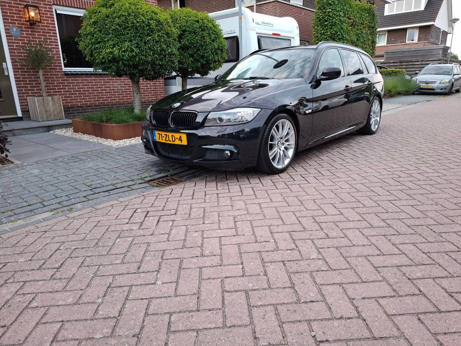 BMW 3-Serie 2.0 I 318 Touring AUT 2013 Zwart, Auto's, BMW, Automaat, 1995 cc, 4 cilinders, 1435 kg