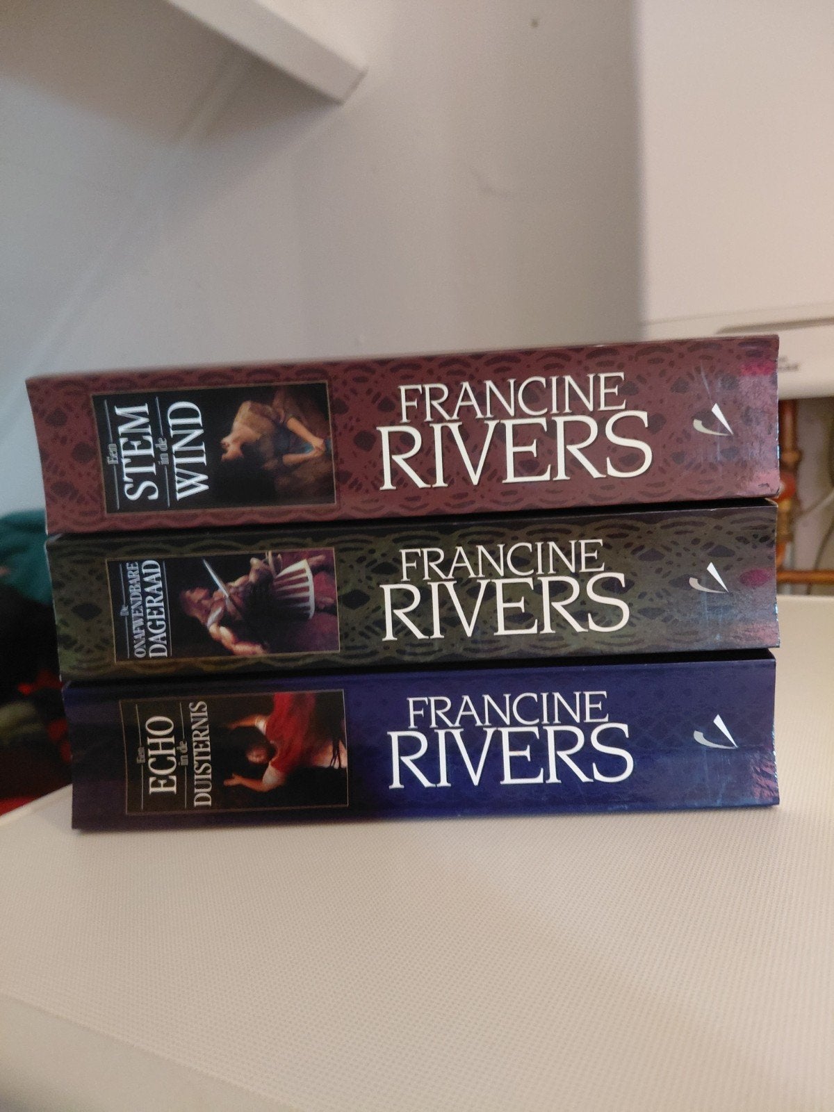 Francine Rivers - Een Stem in de Wind trilogie (3 boeken), Ophalen of Verzenden, Zo goed als nieuw, Francine Rivers, Nederland