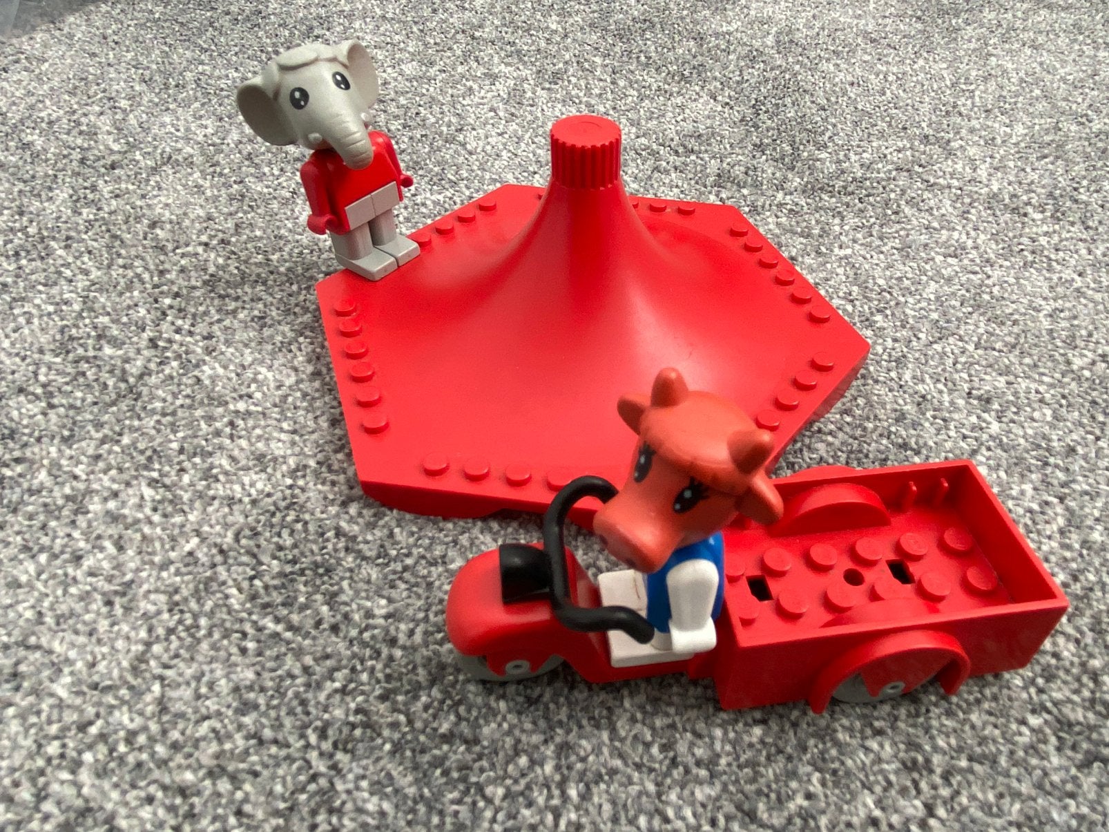 Lego fabuland caroussel onderdeel en poppetjes, Kinderen en Baby's, Speelgoed | Duplo en Lego, Gebruikt, Overige thema's, Ophalen of Verzenden