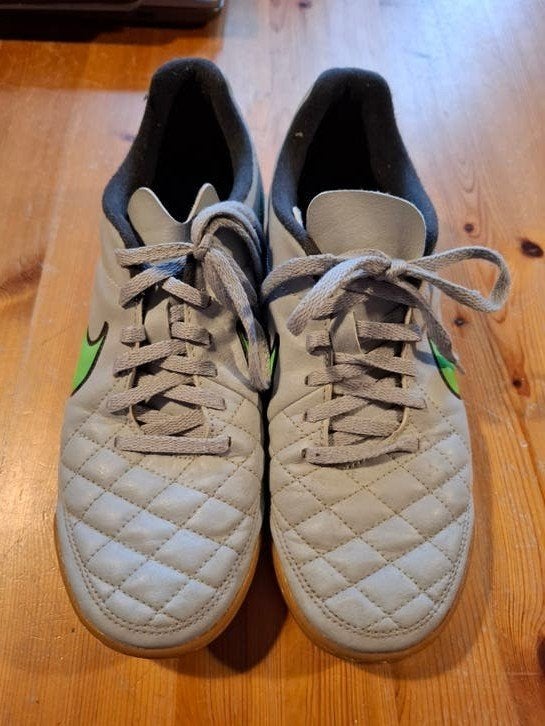 Nike Tiempo zaalvoetbalschoenen - Maat 40, Gebruikt, Maat XS of kleiner, Schoenen, Ophalen of Verzenden