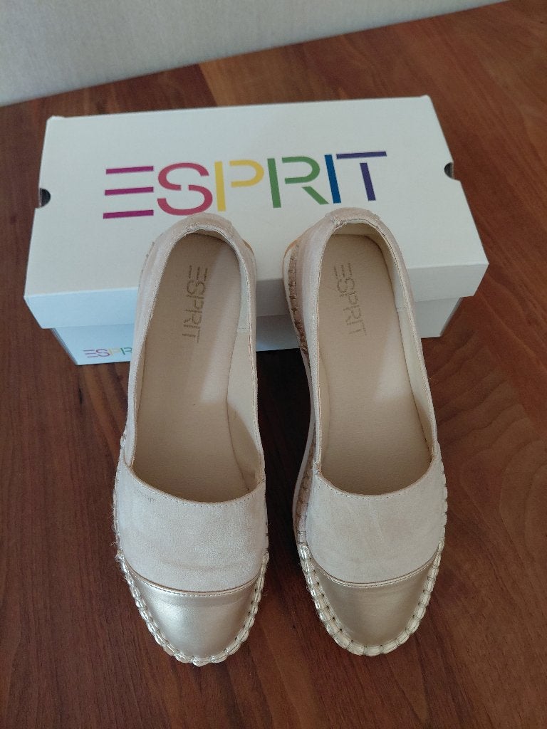 Esprit Dames Espadrilles., Beige, Overige typen, Ophalen of Verzenden, Zo goed als nieuw