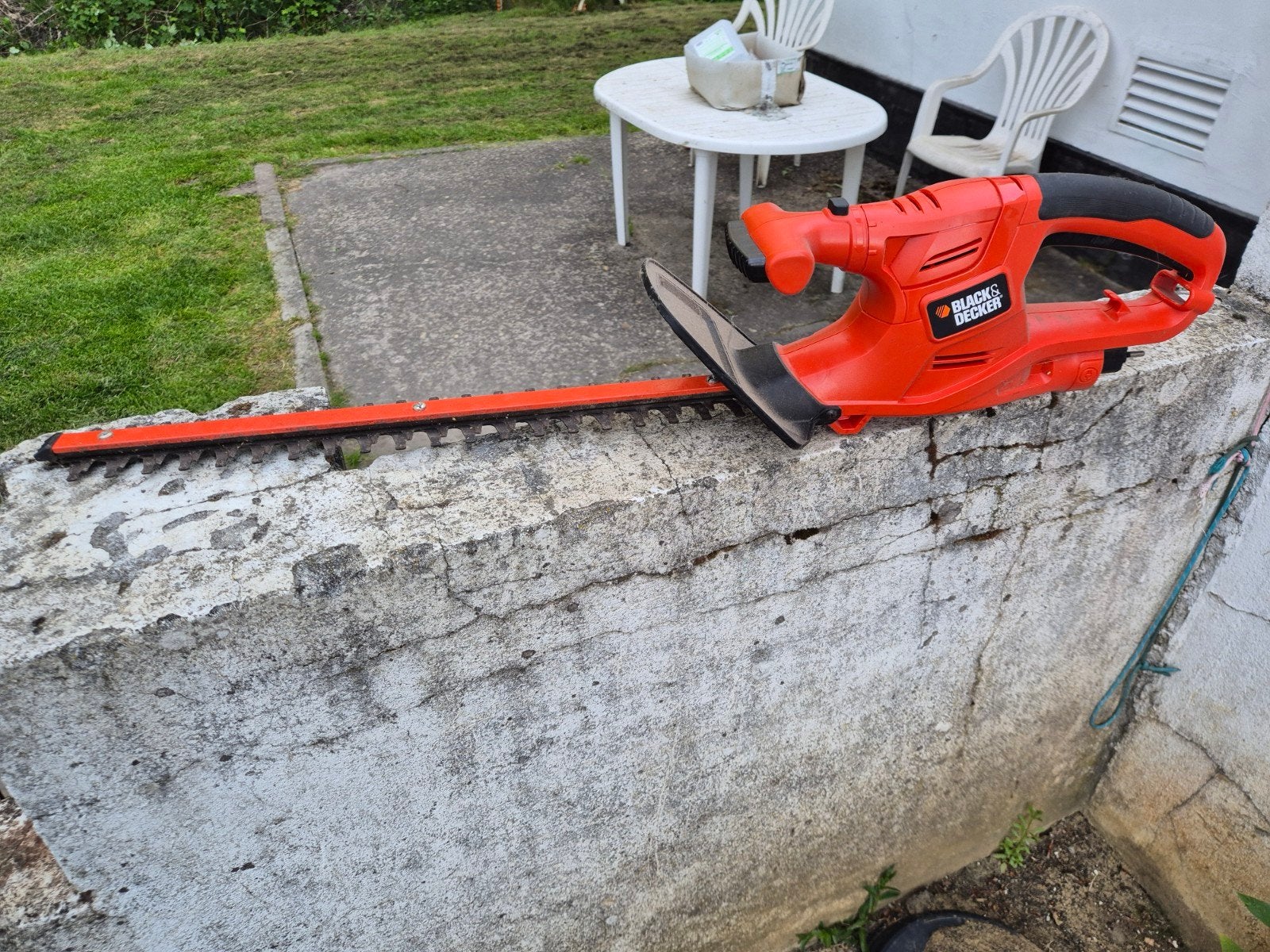 Black en Decker heggenschaar, Ophalen of Verzenden, Zo goed als nieuw, Elektrisch, Black & Decker