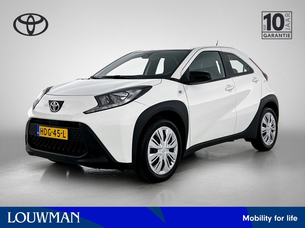 Toyota Aygo X 1.0 VVT-i MT Play | Achteruitrijcamera | Cruis, 12 maanden, Stof, Gebruikt, 920 kg