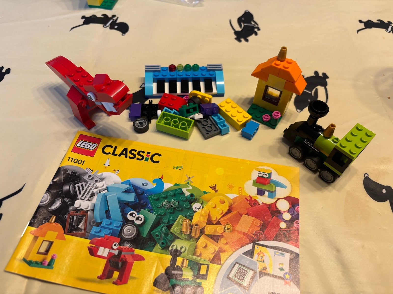 LEGO Classic 11001 Bouwstenen en IdeeÃ«n met boekje, Ophalen of Verzenden, Zo goed als nieuw, Overige merken
