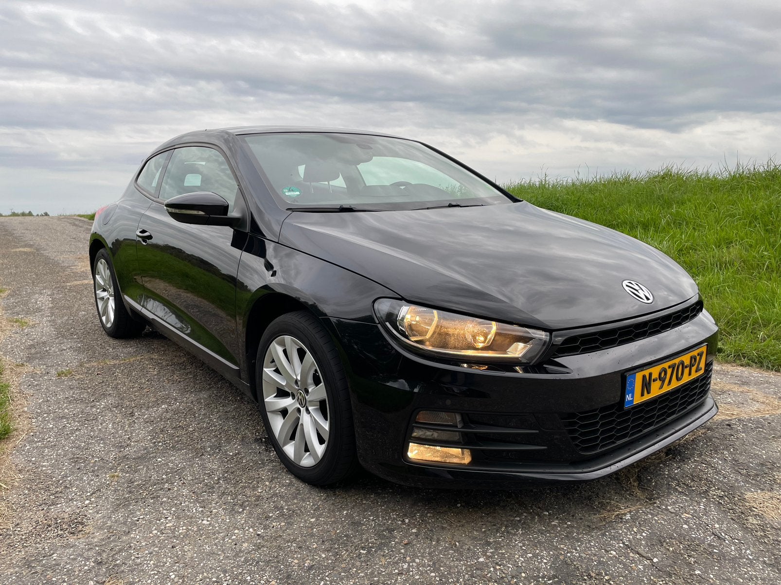Volkswagen Scirocco I Facelift I Apple Carplay I Veel Opties, Voorwielaandrijving, 4 cilinders, 4 stoelen, Zwart