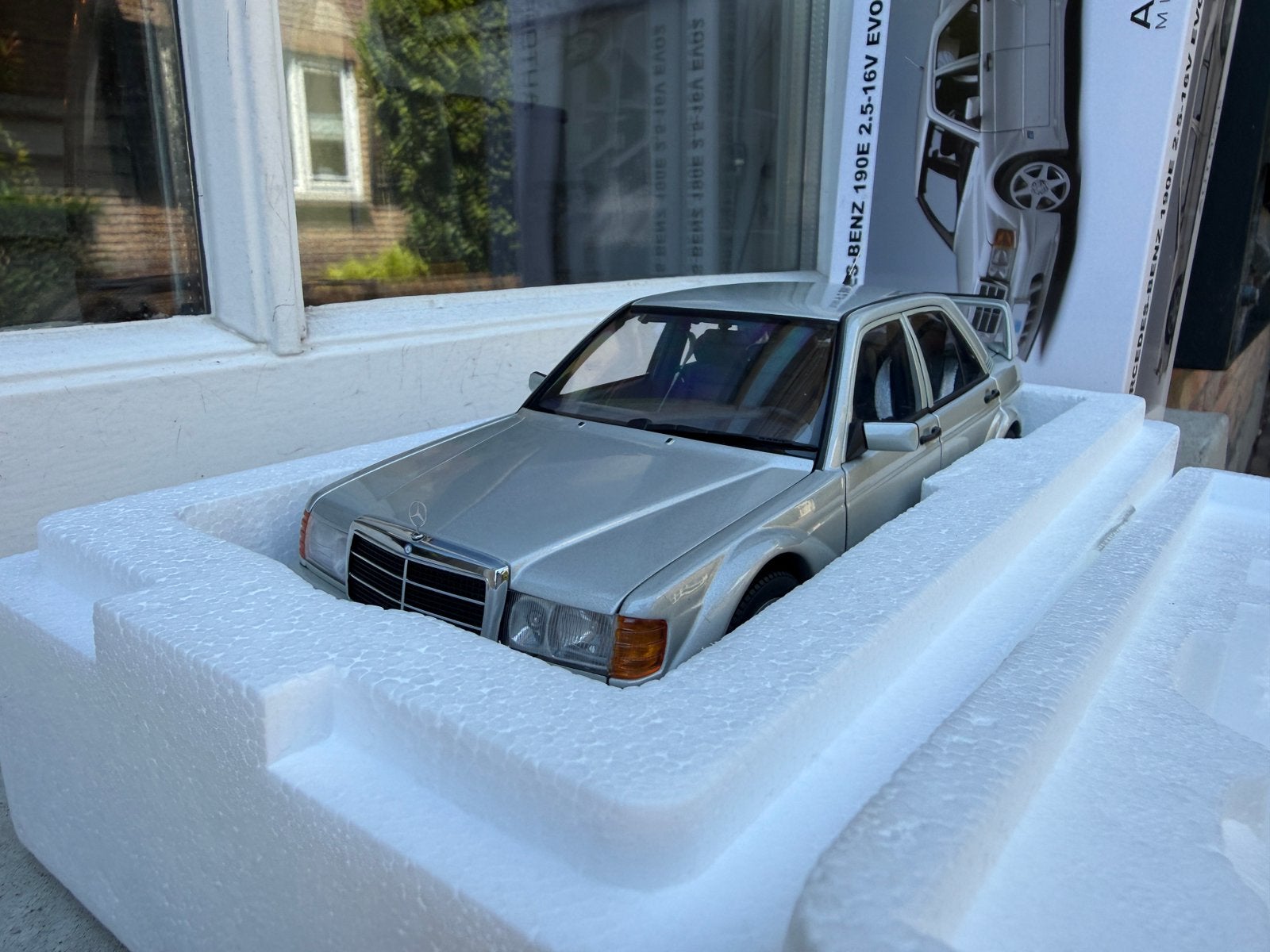 1:18 Mercedes 190E 2.5-16V Evo 2 Astral Silver Autoart 76133, Hobby en Vrije tijd, Modelauto's | 1:18, Auto, Autoart, Nieuw, Ophalen of Verzenden