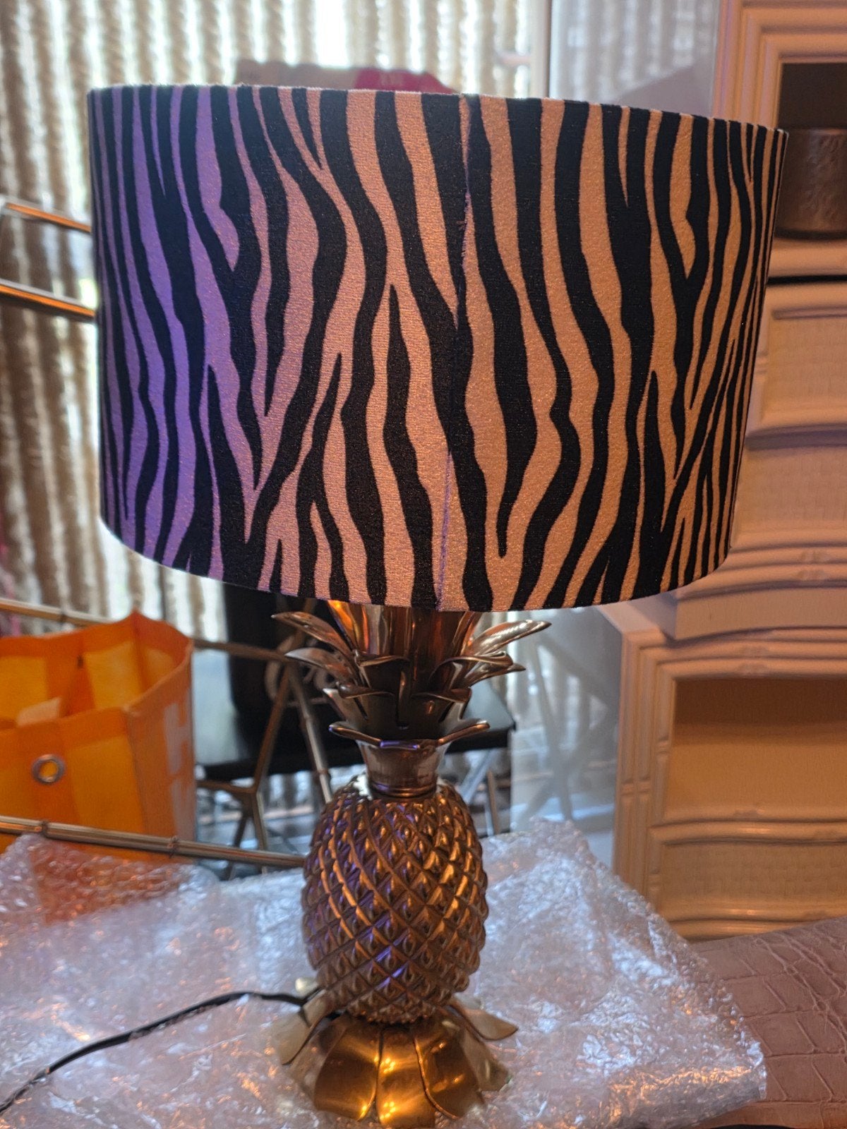 hollywood regency 2x Ananaslamp met zebra kap, Ophalen, Gebruikt