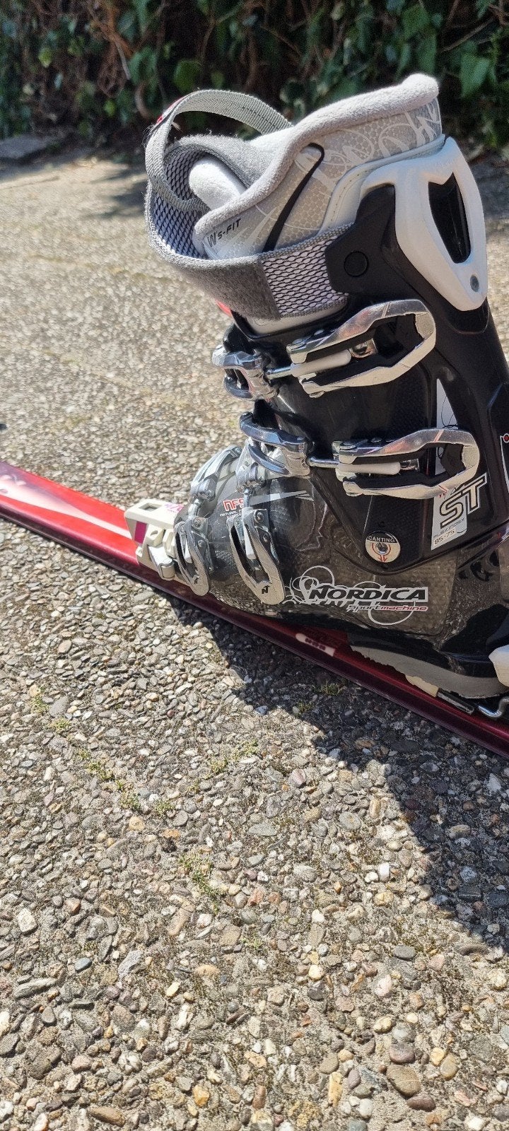 Complete ski set: Pale ski's, Nordica schoenen en stokken, Ophalen, 140 tot 160 cm, Gebruikt, Nordica