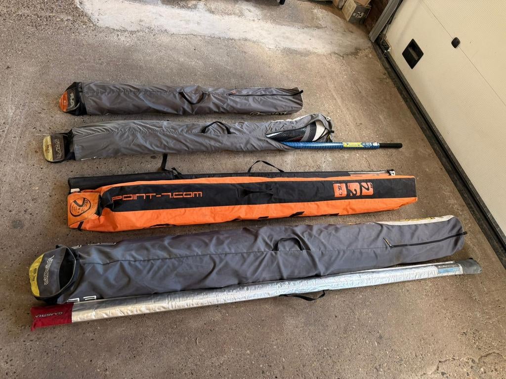 Meerdere zeilen en masten tekoop voor (wind)surfen, Watersport en Boten, Windsurfen, Ophalen, ., Zeil, .