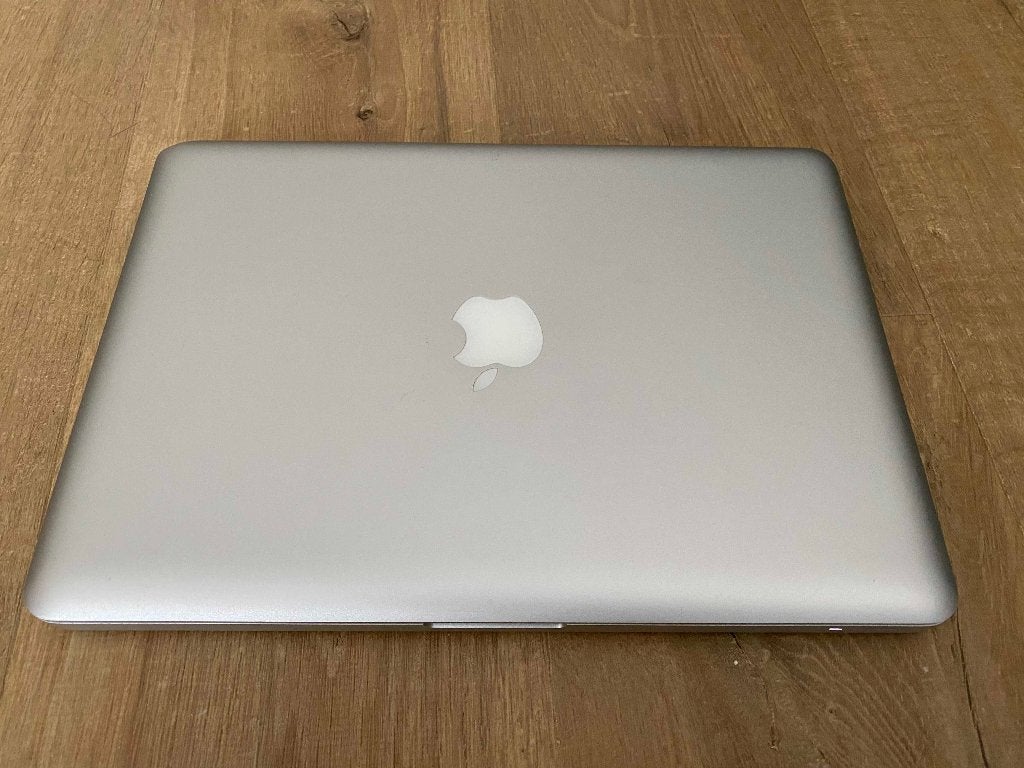 Apple Macbook Pro 8.1 13" Fedora Linux, Gebruikt, 256 GB, 2 tot 3 Ghz, Qwerty