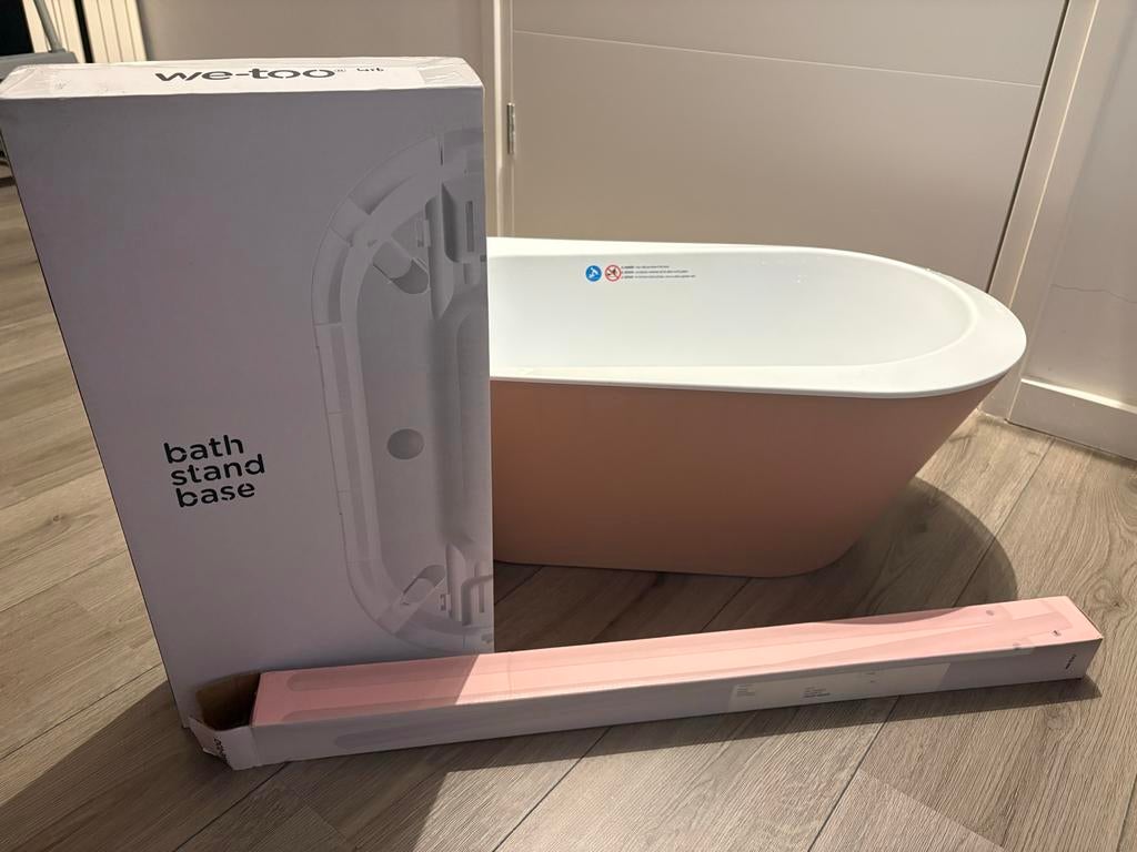 Badset compleet zacht roze met wit onderstel, Zo goed als nieuw, Badje, Standaard, Ophalen