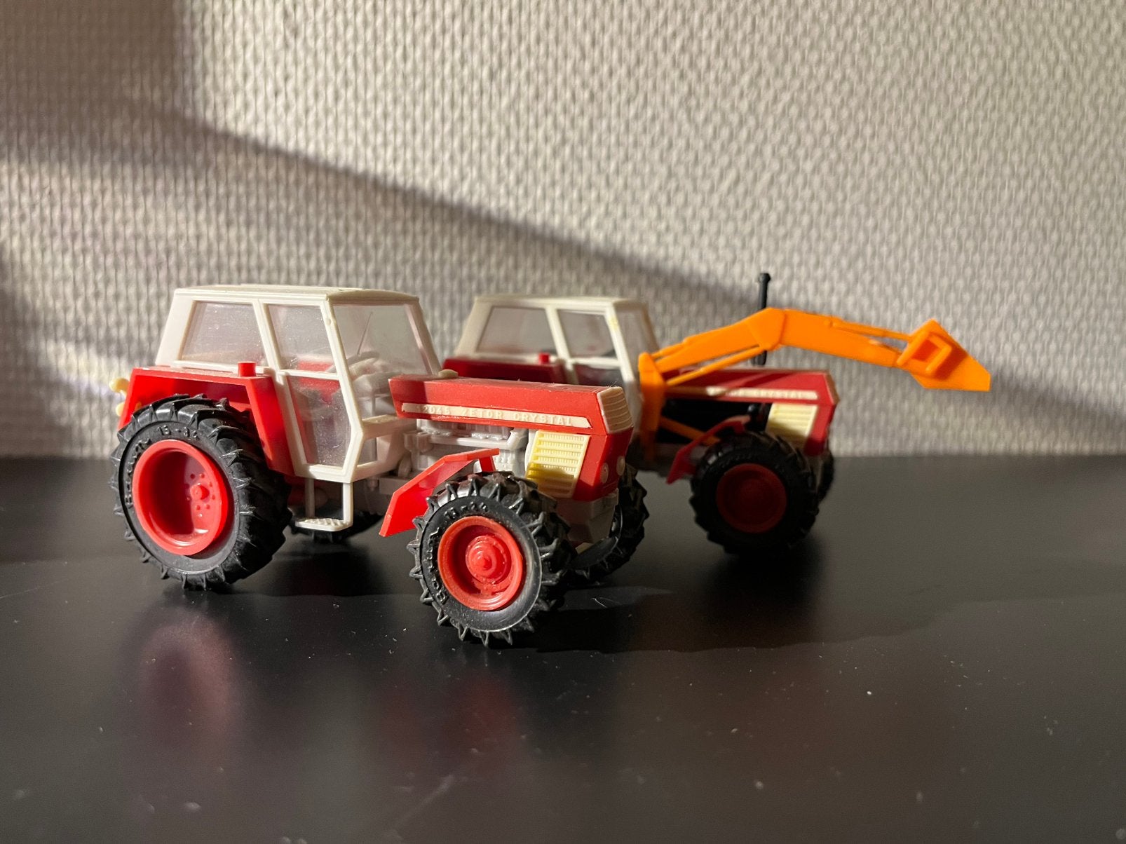 2 zetor 12045 crystal trekker 1:43, Ophalen of Verzenden, Zo goed als nieuw, Tractor of Landbouw, Overige merken