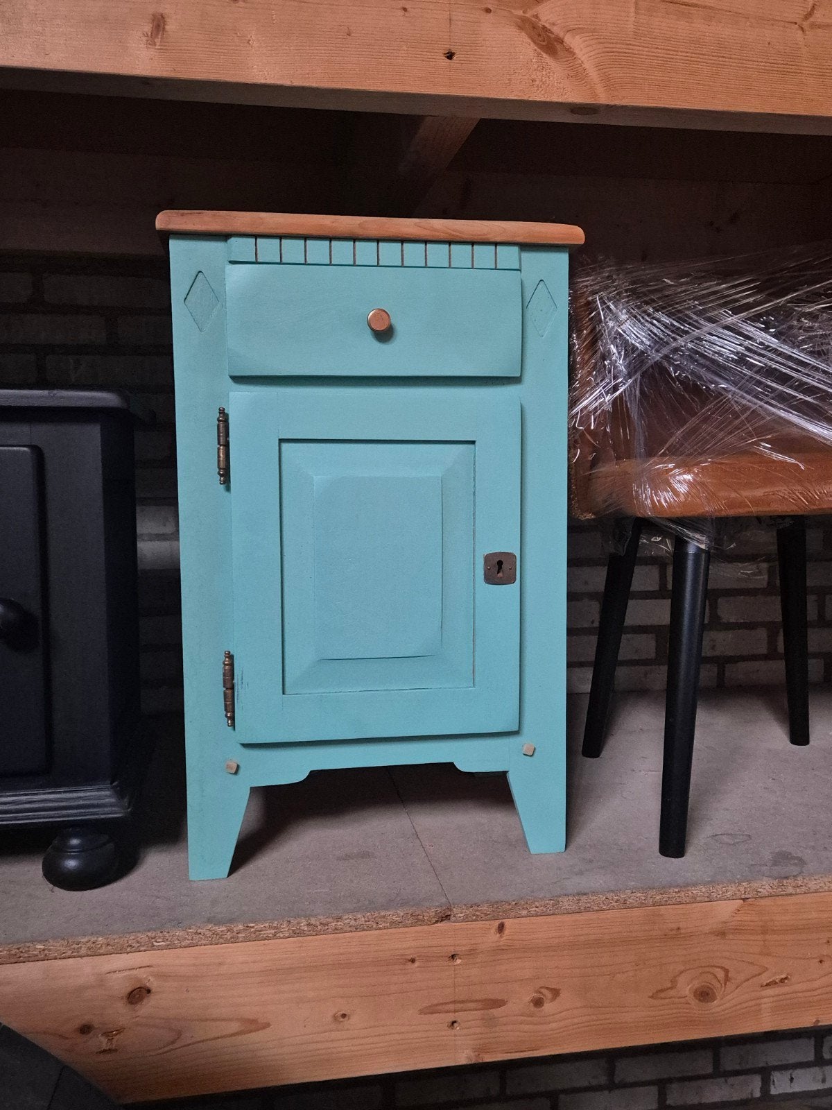 Vintage nachtkastje/kastje in turquoise, Ophalen