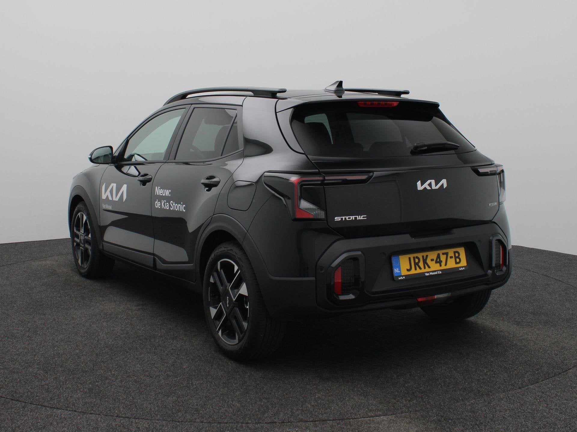 Kia Stonic 1.0 T-GDi MHEV GT-Line | DEMO | NIEUW MODEL | TE, Auto's, Kia, 12 maanden, 450 kg, Euro 6, Zwart