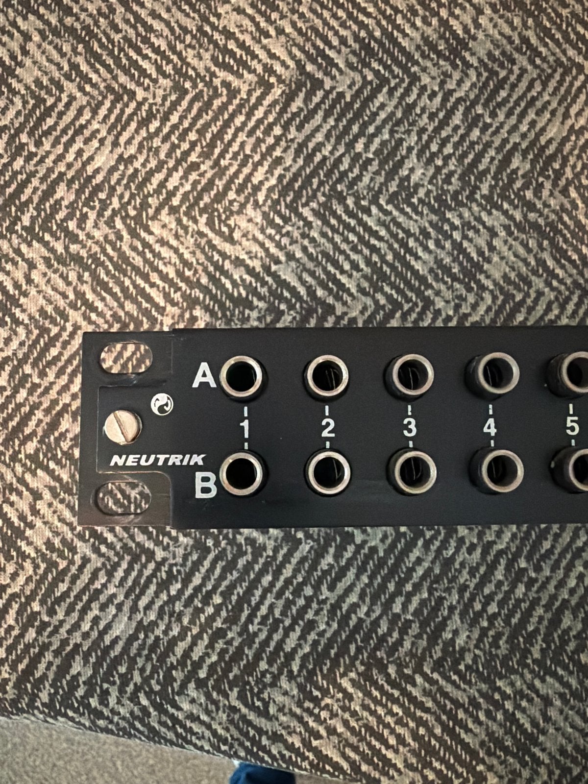 Neutrik NYS-SPP-L1 Patchbay - 48-punts gebalanceerd, Verzenden, Gebruikt, Apparatuur