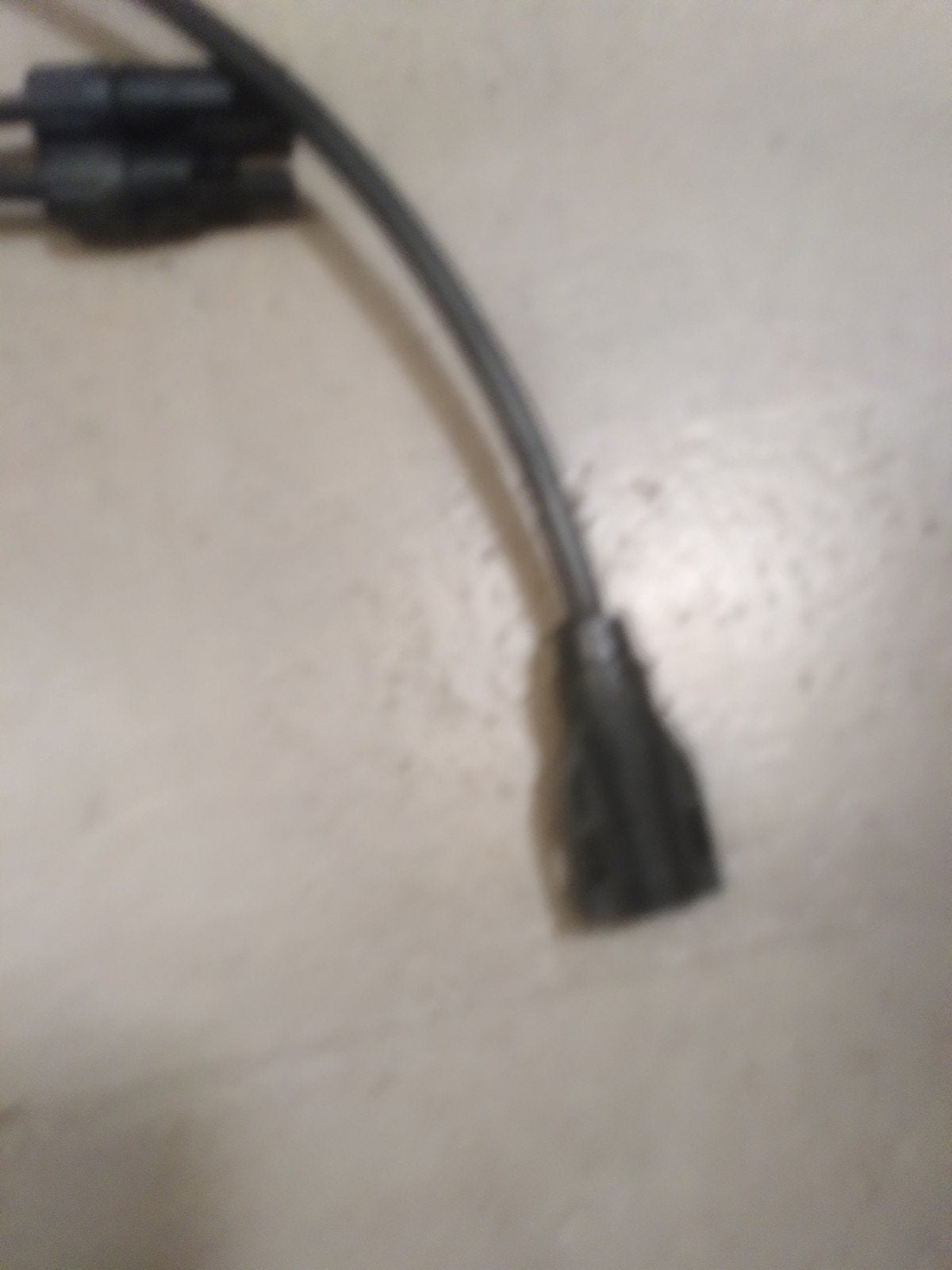 Gezocht AC kabel voor APsystems YC500I, Doe-het-zelf en Verbouw, Ophalen of Verzenden