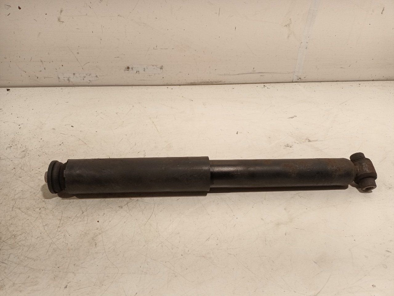 Schokbreker links achter Peugeot 308, Onderdelen@venauto.nl, Van der Ven Autorecycling B.V., Gebruikt, Ettenseweg 76, 4706 PB Roosendaal, The Netherlands