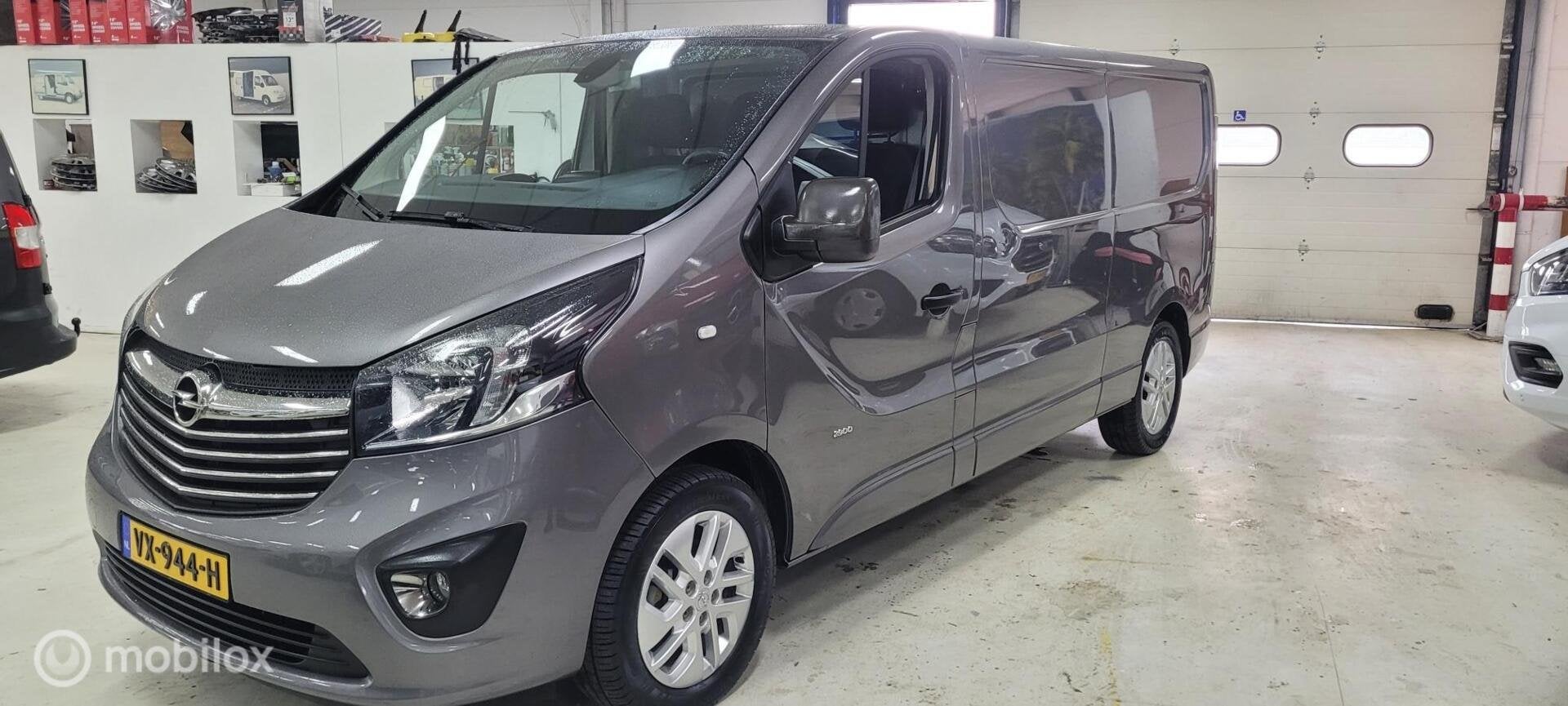 Opel Vivaro 1.6 CDTI L2H1 met 107.000 km Edition EcoFlex, Auto's, Euro 5, Gebruikt, 4 cilinders, 2000 kg