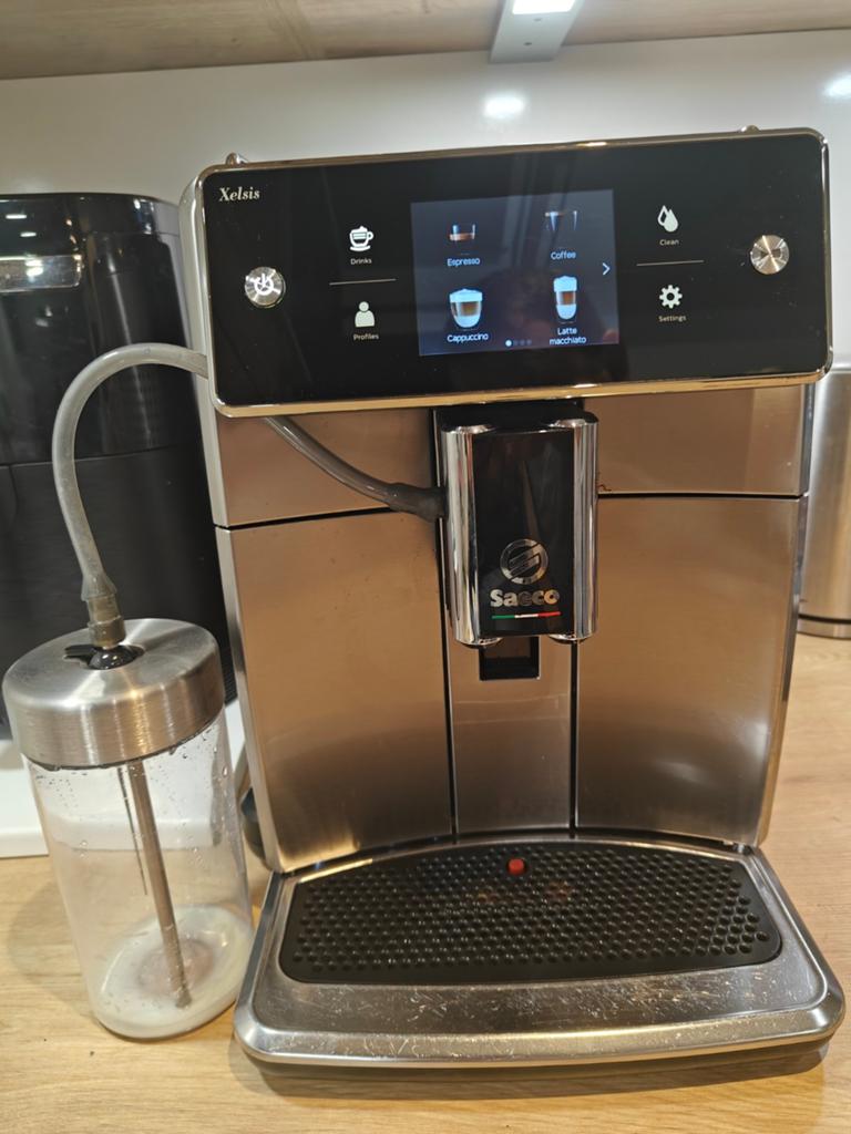 Saeco Xelsis volautomatische espressomachine, Witgoed en Apparatuur, Koffiezetapparaten, Ophalen, Espresso apparaat, 10 kopjes of meer