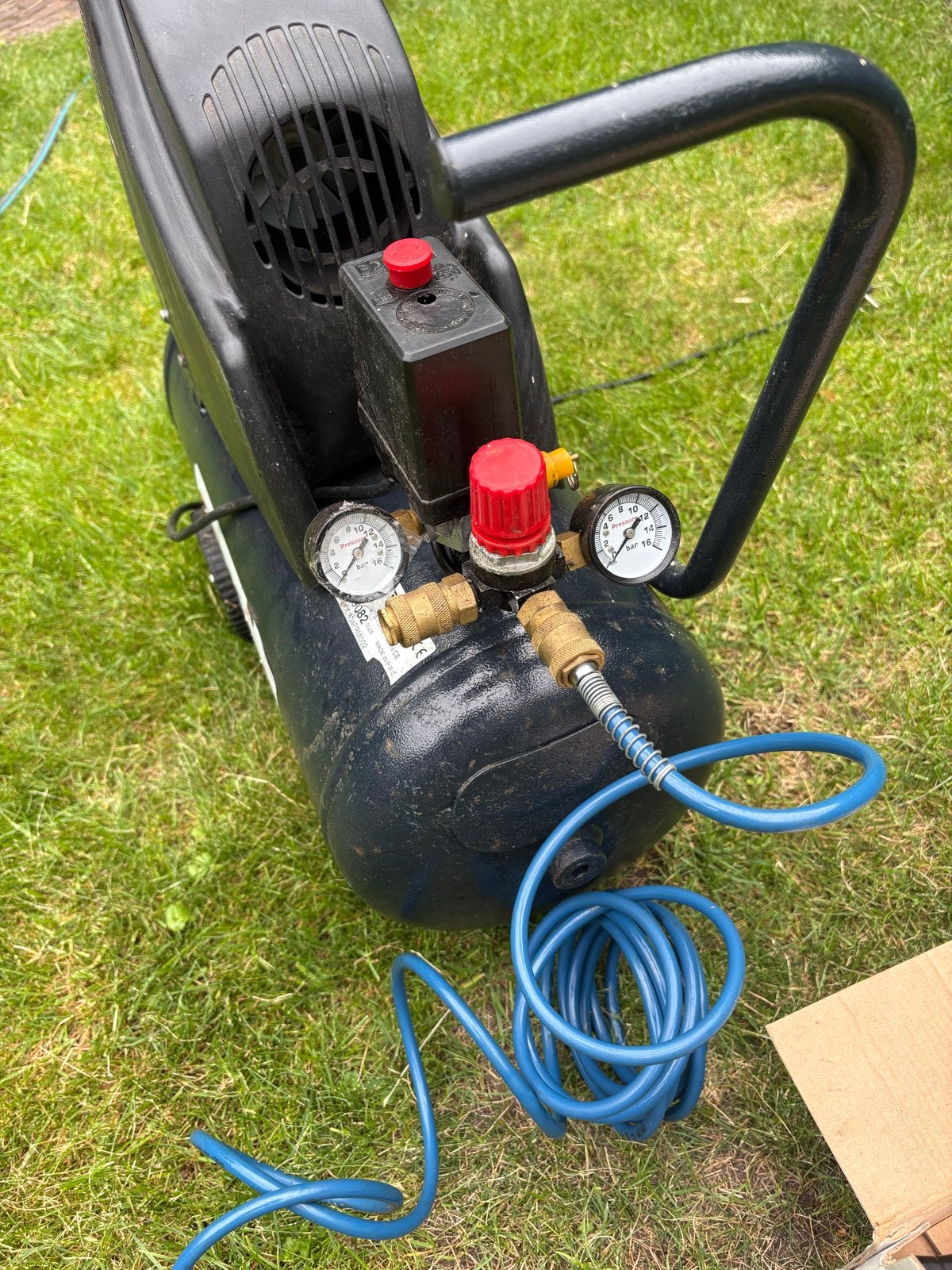 FERM Compressor met accessoires - Zo goed als nieuw, Ophalen, 6 tot 10 bar, Zo goed als nieuw, 25 tot 100 liter