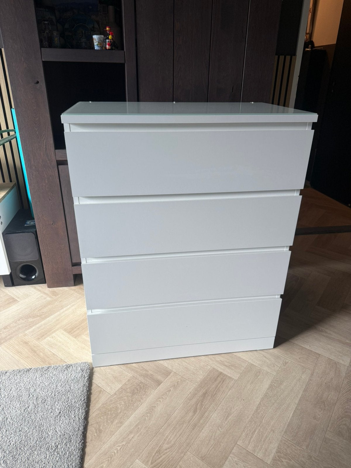 Ikea Malm kadekast MET glasplaat, Ophalen, 50 tot 100 cm, Zo goed als nieuw, 3 of 4 laden