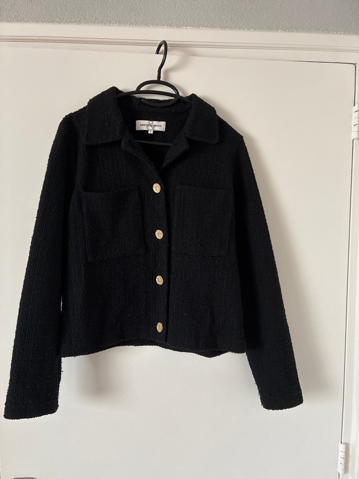 Zwart bouclé jasje van ANDCOWOMAN, maat S, Kleding | Dames, Ophalen of Verzenden, Gedragen, Maat 36 (S), Zwart