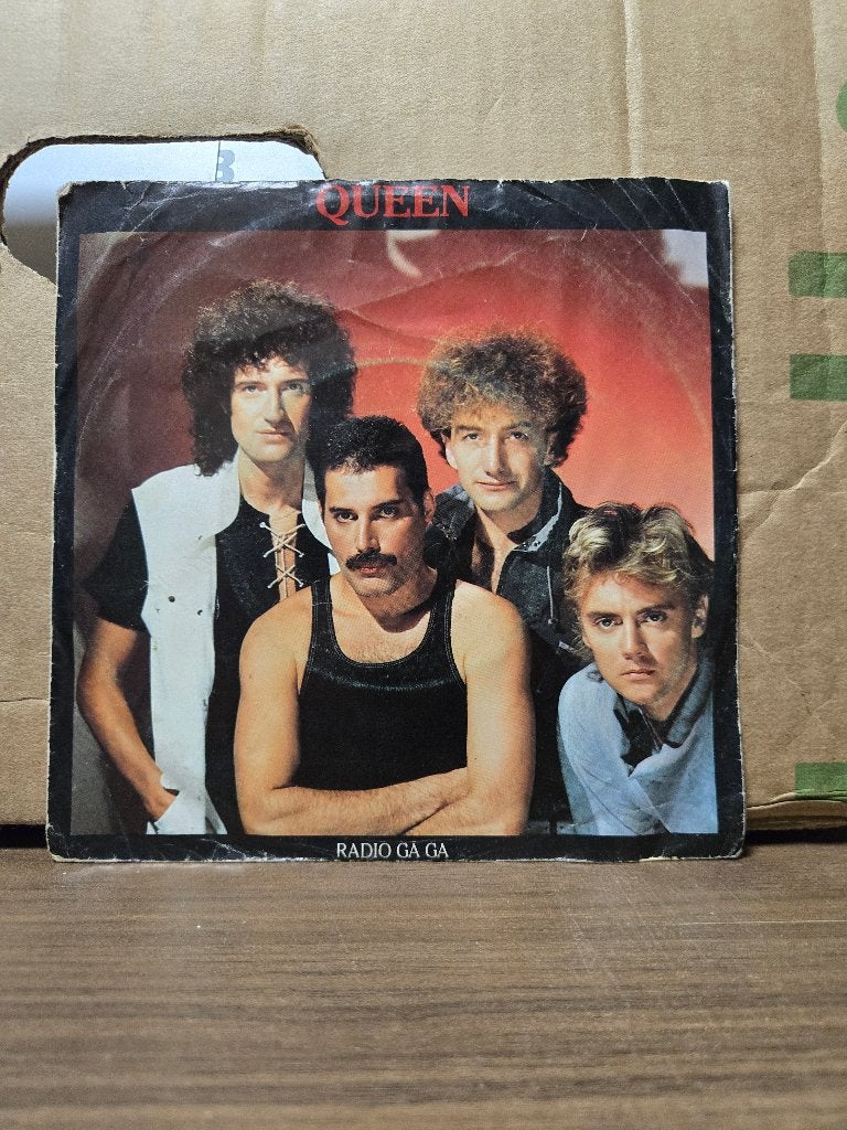 Queen - Radio ga ga, 7 inch, Ophalen of Verzenden, Zo goed als nieuw, Beschermende buitenhoes